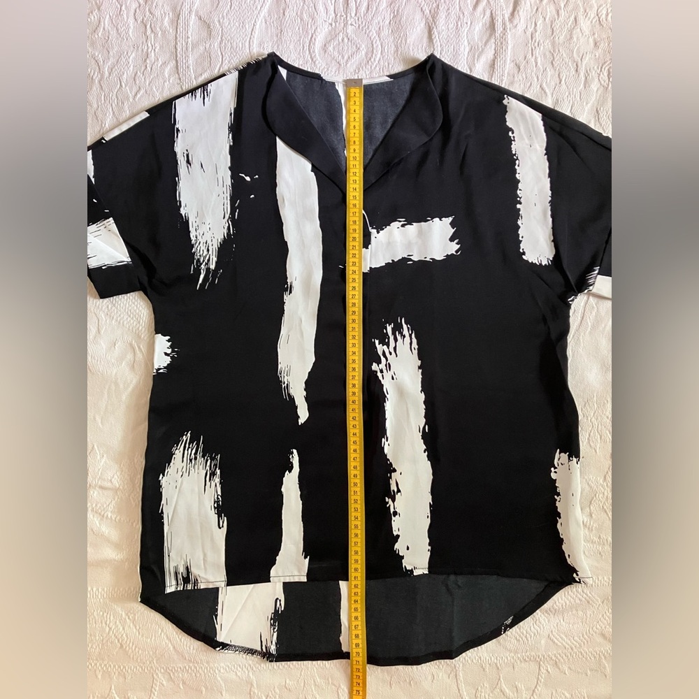 SHEIN black and white blouse - Picture 5 of 5